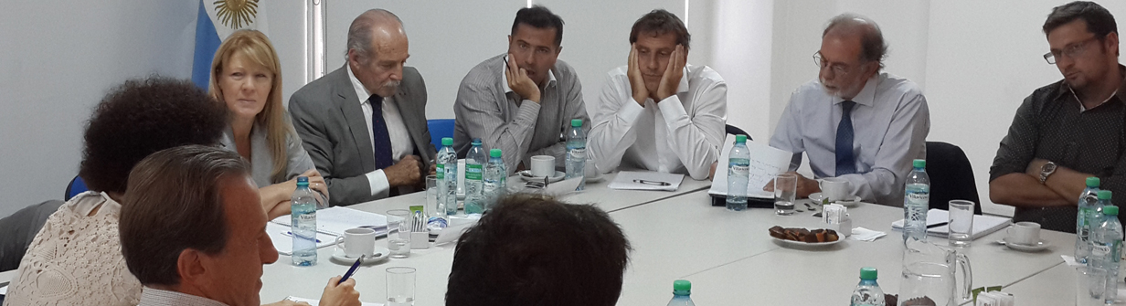 STOLBIZER SE REUNIÓ CON ECONOMISTAS