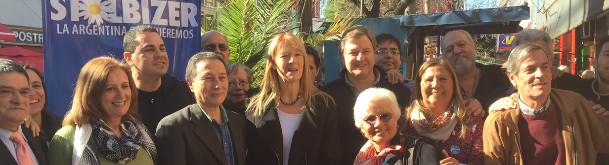 STOLBIZER EN CAMPAÑA PRESENTÓ "500 MESAS MARGARITA PRESIDENTA"